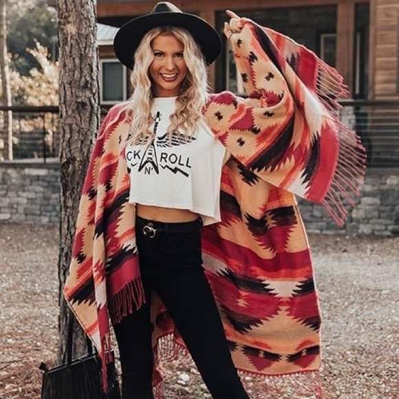 Last 1! New Southwest Print Ruana Wrap w Fringe - Picture 2 of 5